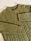 Maglione girocollo lavorato a trecce e a coste larghe verde oliva