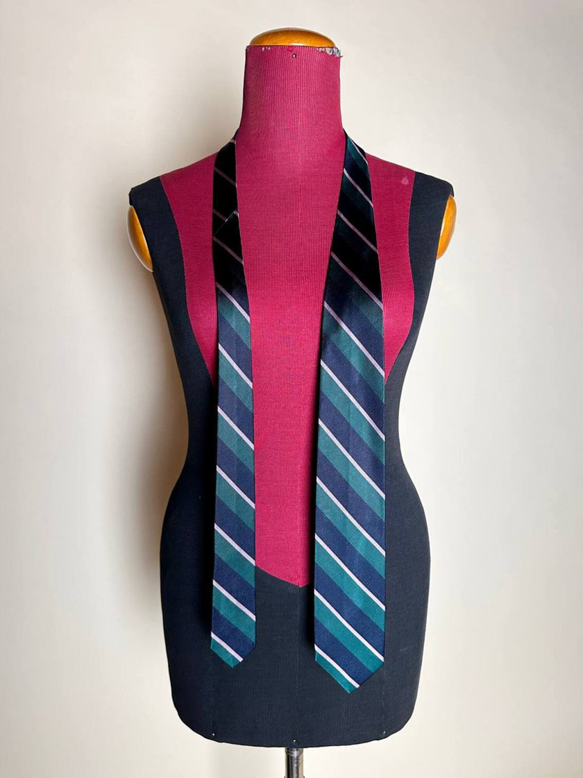 Cravatta regimental Giorgio Armani in twill di seta a righe blu verde e rosa