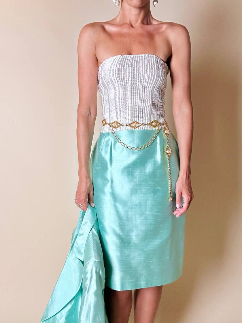 Tailleur giacca e gonna in shantung di seta acqua marina con bottoni gioiello “Escada”
