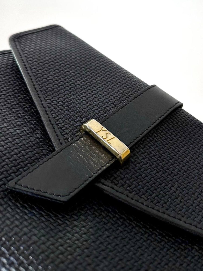 Borsa bandoulière vintage Yves Saint Laurent in tessuto plastificato e pelle blu notte