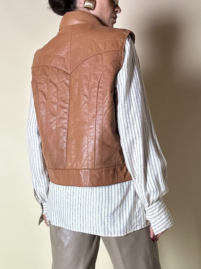 Gilet in pelle Frye color cuoio con impunture verticali