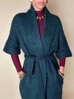 Cardigan Carven in lana verde con manica a tre quarti e cintura in vita