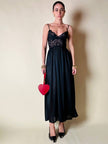 Slip dress nero in pizzo con coppe a balconcino “La Perla”