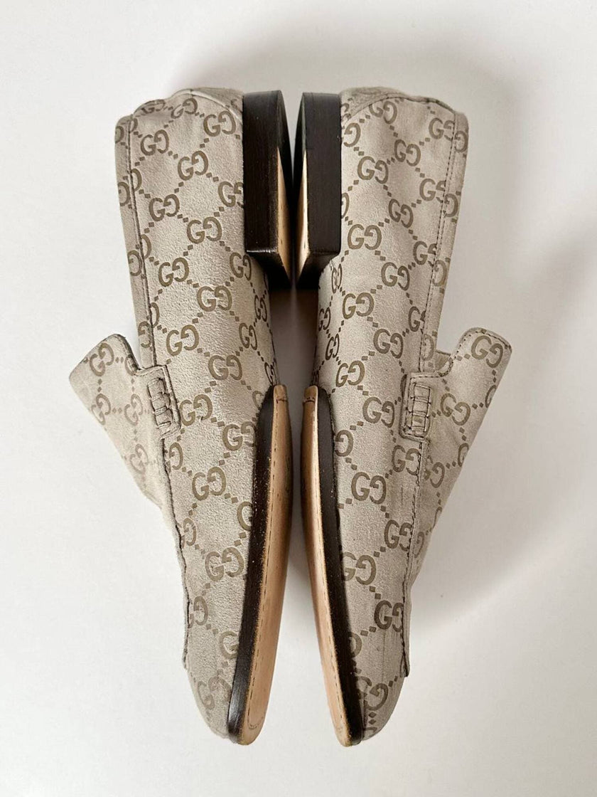 Mocassins Gucci vintage en daim avec motif monogramme GG