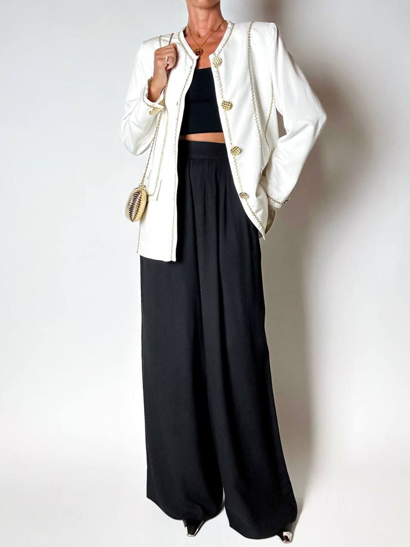 Giacca vintage Yves Saint Laurent bianco latte con serpentine dorate e bottoni gioiello