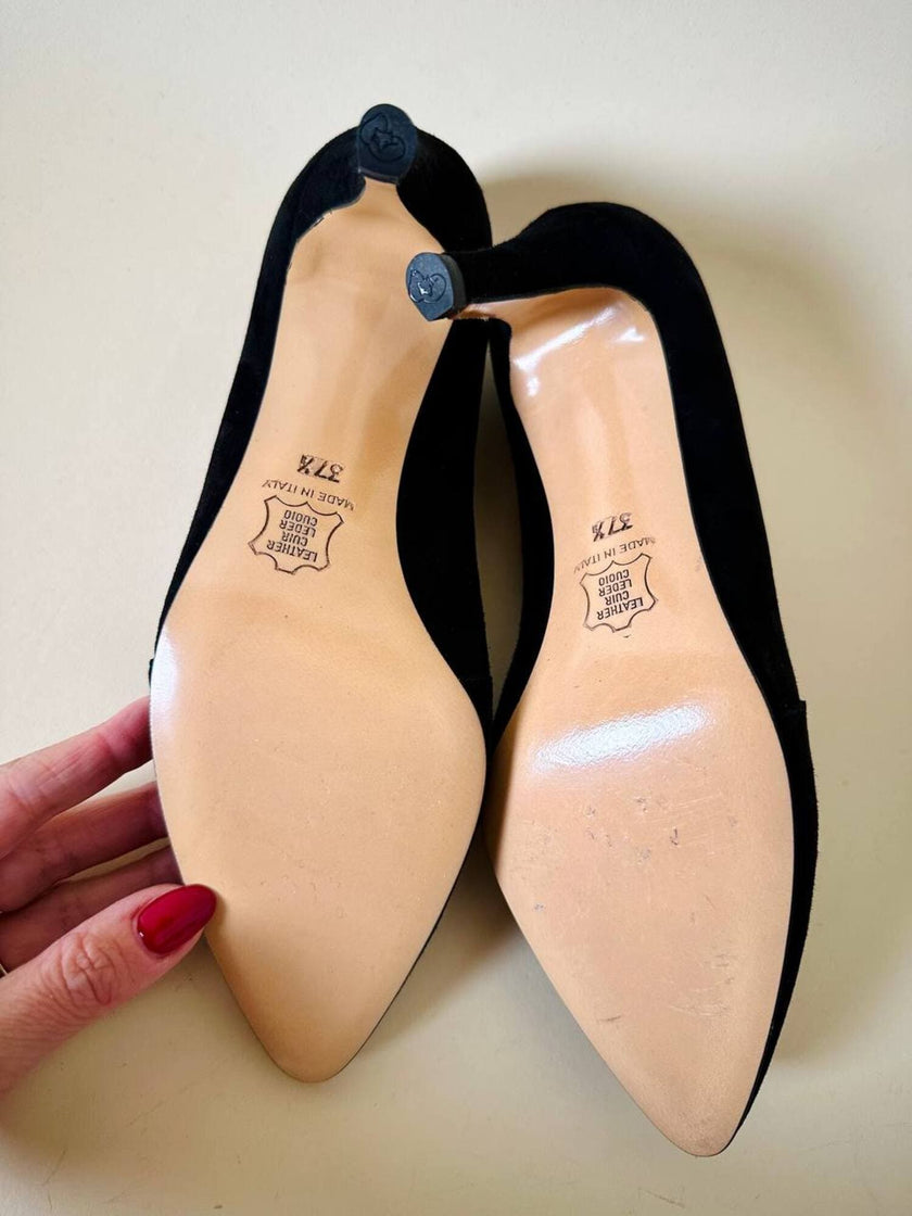 Décolleté in suede nero con taglio a punta “Yves Saint Laurent”