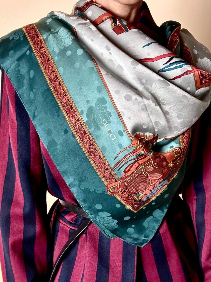 Foulard Gucci in seta jacquard fantasia sella