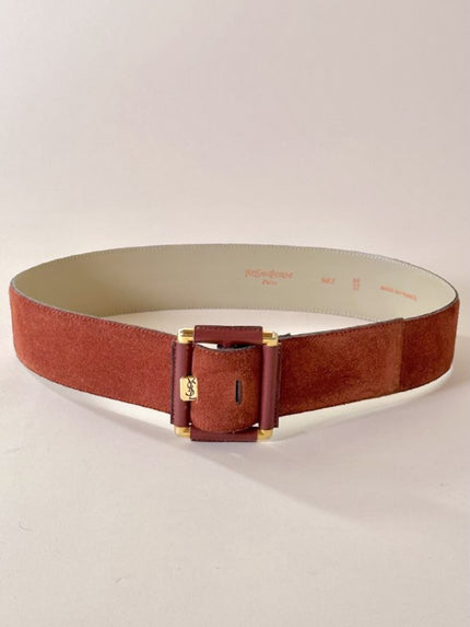 Cintura Yves Saint Laurent in camoscio terra di Siena con fibbia ricoperta e ardiglione logato