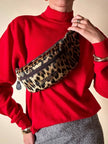 Marsupio in raso leopardato “Moschino”