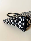 Borsa intrecciata in pelle bianca e nera “Gianfranco Ferré Studio”