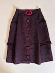 Gonna sartoriale A-Line in lana bouclé grigio antracite e rosso con bottoni in pelle