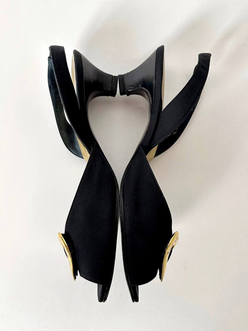 Sandali vintage Yves Saint Laurent in Crêpe de Chine nero con maxi cuori dorati