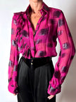 Camicia vintage Emanuel Ungaro in chiffon fucsia e lamé nero con volant plissé