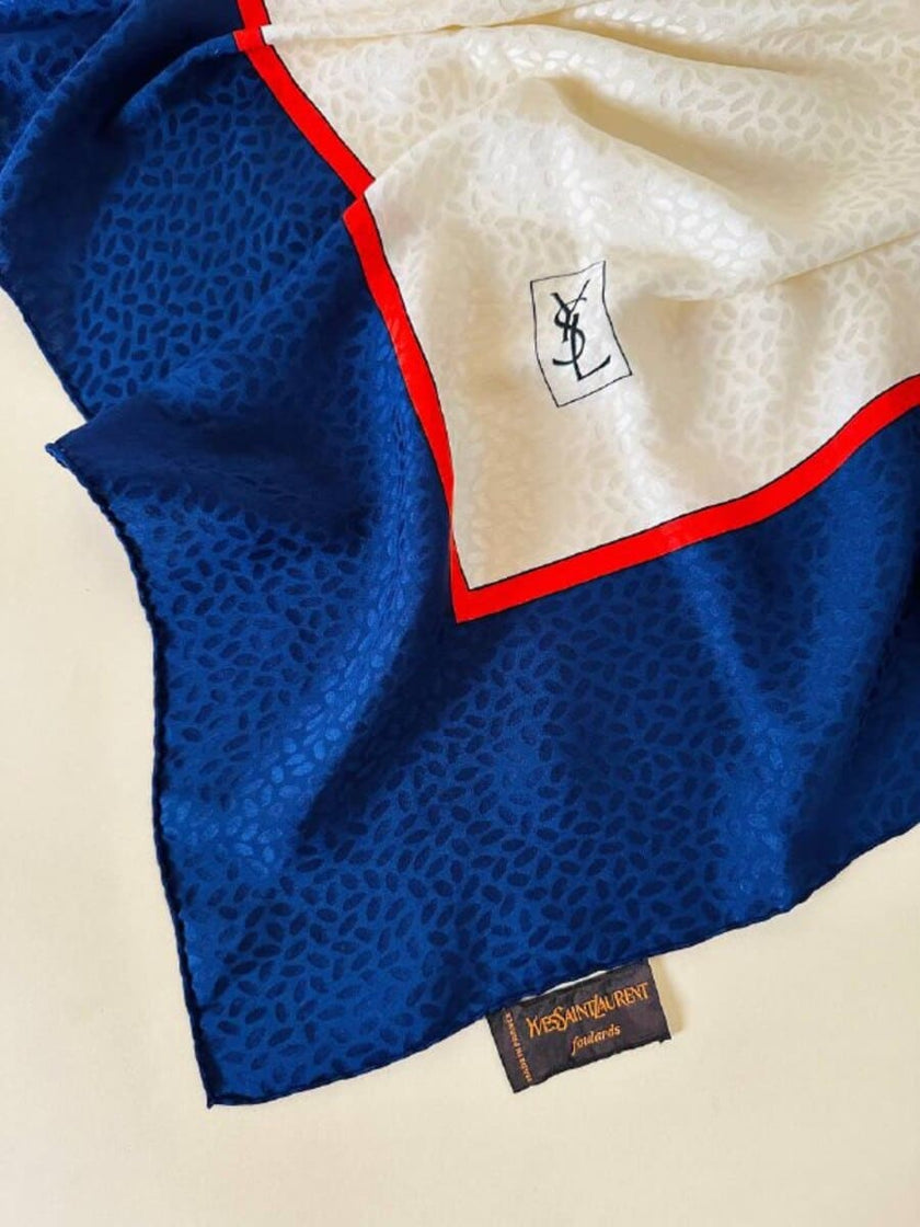 Foulard in seta bianco rosso e blu “Yves Saint Laurent”