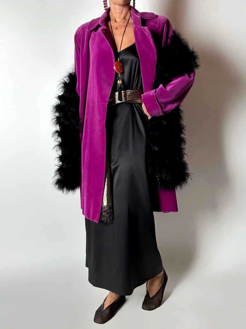 Stola vintage in piume di marabù nero cucite su raso