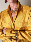 Camicia oversize in raso stropicciato color zafferano