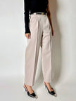 Pantalone vintage in fresco di lana greige con pince e abbottonatura su ambo i lati