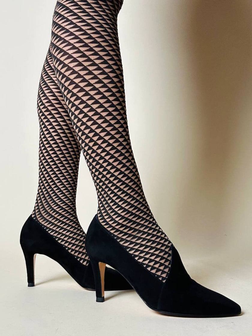 Décolleté in suede nero con taglio a punta “Yves Saint Laurent”