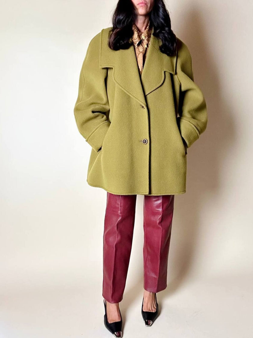 Cappottino oversize con ampi rever in lana verde acido Confezioni di Lusso