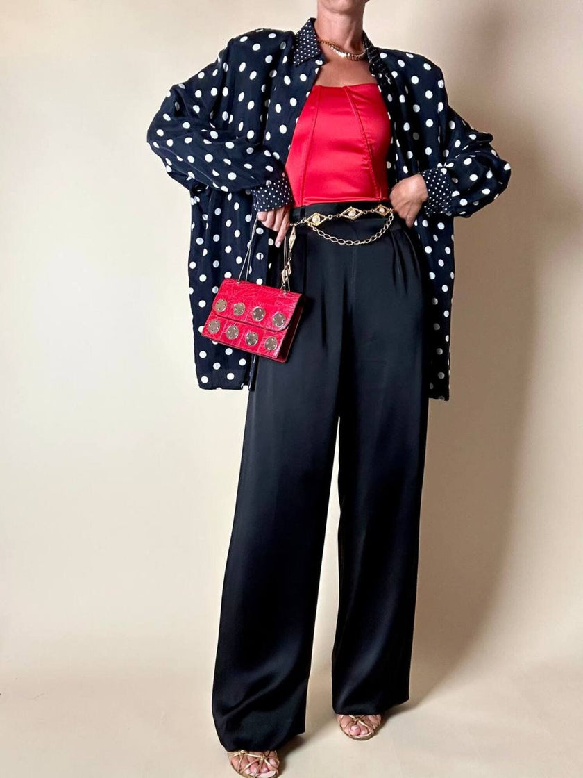 Completo oversize nero a pois bianchi in Cupro “Divina”