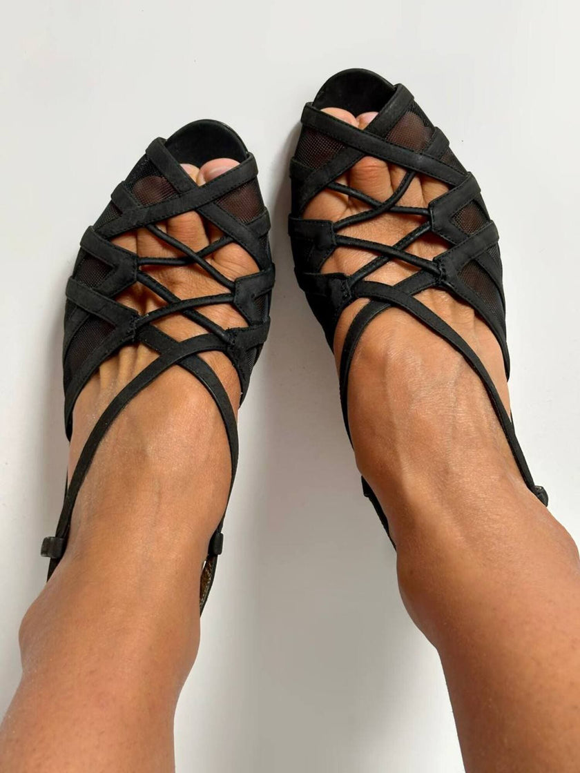 Sandali vintage Yves Saint Laurent in rete mesh nera e nabuk