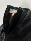 Abito a tubino vintage in shantung di seta nera con profili e fiocco in seta turchese