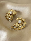 Clip dorate a forma di conchiglia con perle cabochon