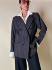Blazer doppiopetto in rasato di lana grigio gessato con maxi bottoni neri  “Yves Saint Laurent”