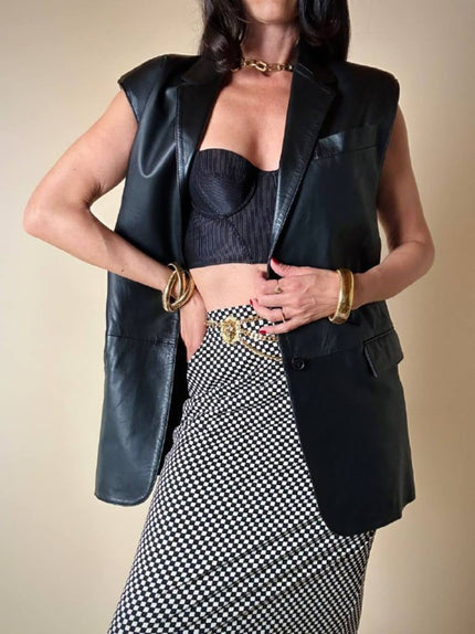 Gilet lungo in pelle nera “Doortwentyfive“