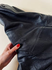 Bomber fatto a mano in pelle nera con maxi collo in mongolia