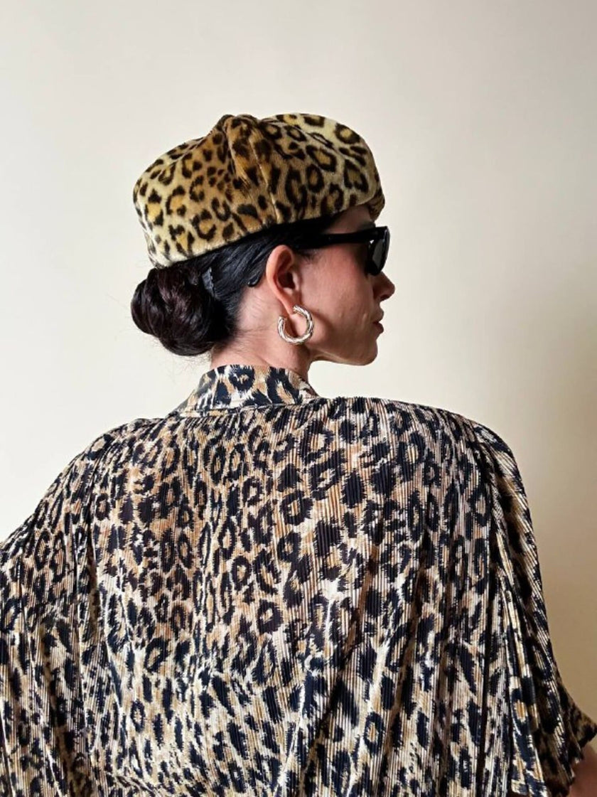 Basco in peluche leopardato “La maison de la fausse fourrure Paris”