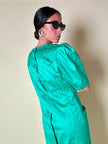 Abito verde smeraldo con abbottonatura posteriore “Yves Saint Laurent”