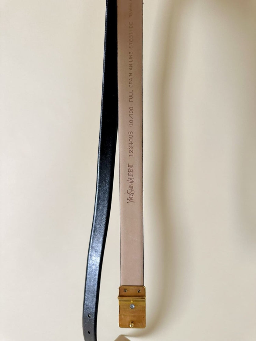 Cintura in pelle nera con fibbia rettangolare dorata “Yves Saint Laurent”