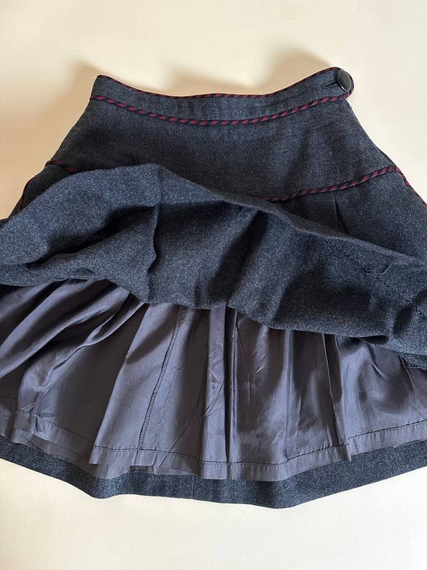 Minigonna Yves Saint Laurent in lana grigio antracite con piping a righe bordeaux e blu