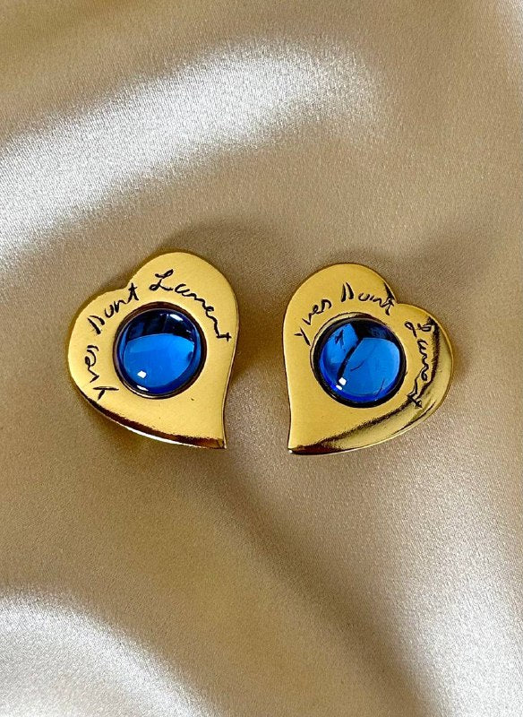 Orecchini a clip Yves Saint Laurent a forma di cuore con cabochon celesti