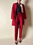 Tailleur pantalone rosso in shantung di seta grezza