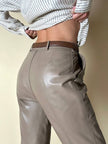 Pantalón de tiro alto de piel color crema “Grandinetti”