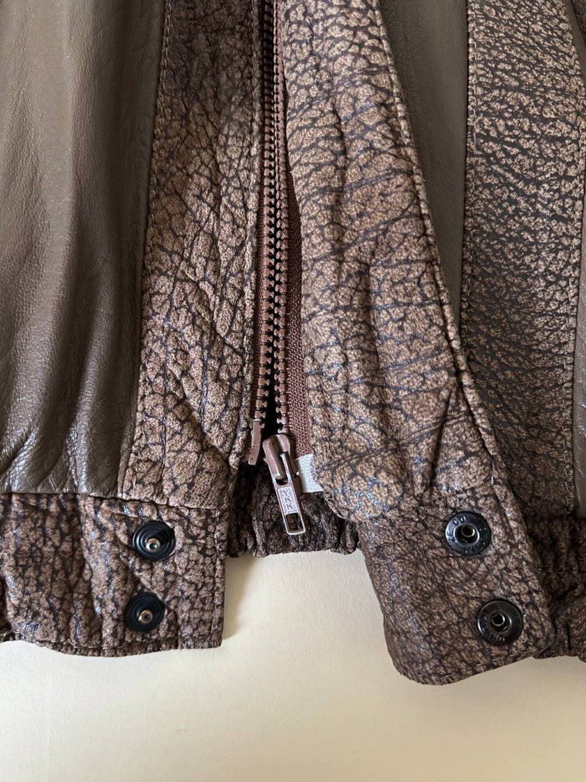 Bomber con maniche rimovibili in pelle color fango “Arpell”