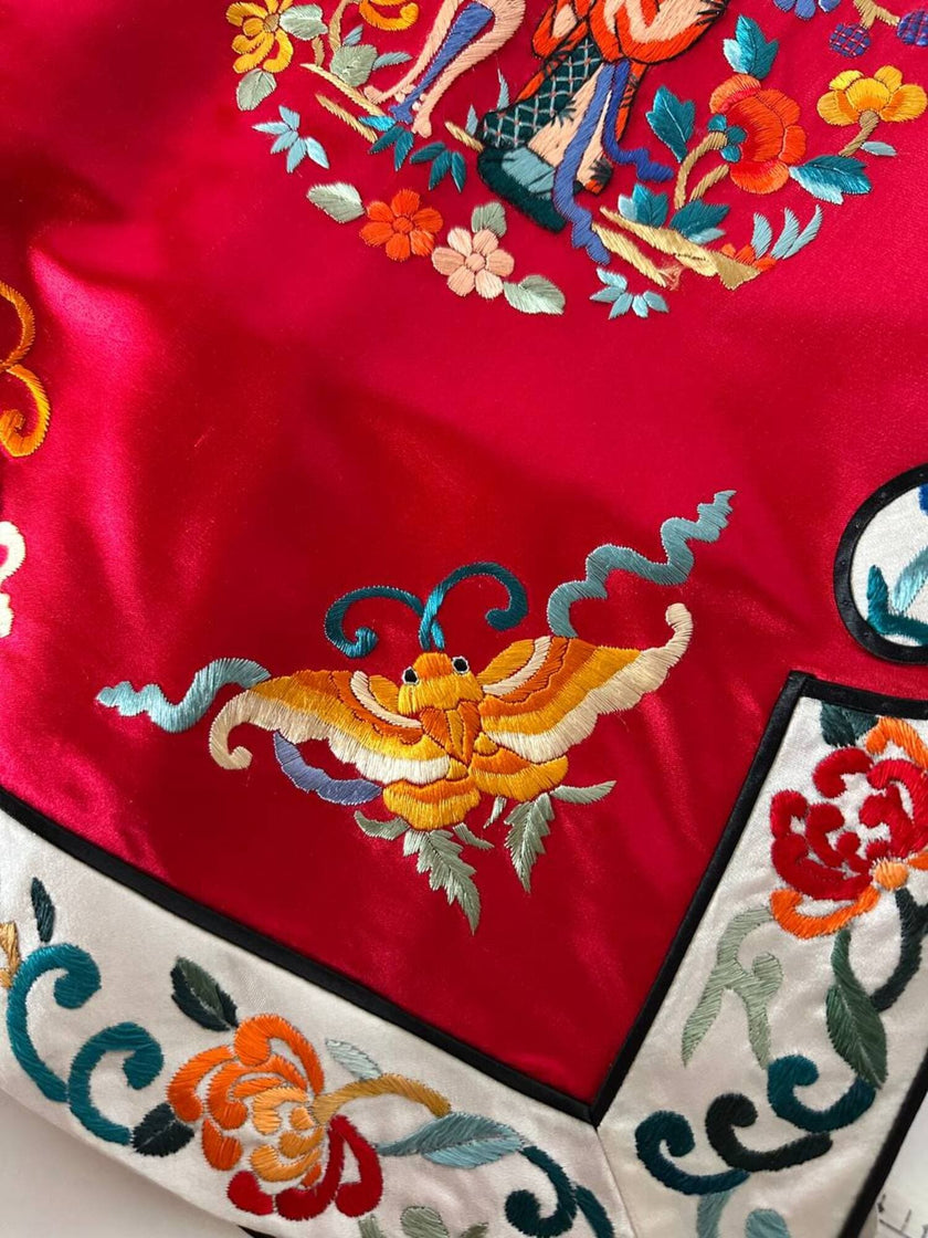 Giacca kimono vintage cinese in raso di seta rossa ricamata a mano