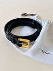 Cintura vintage Fendi in pelle nera con fibbia dorata