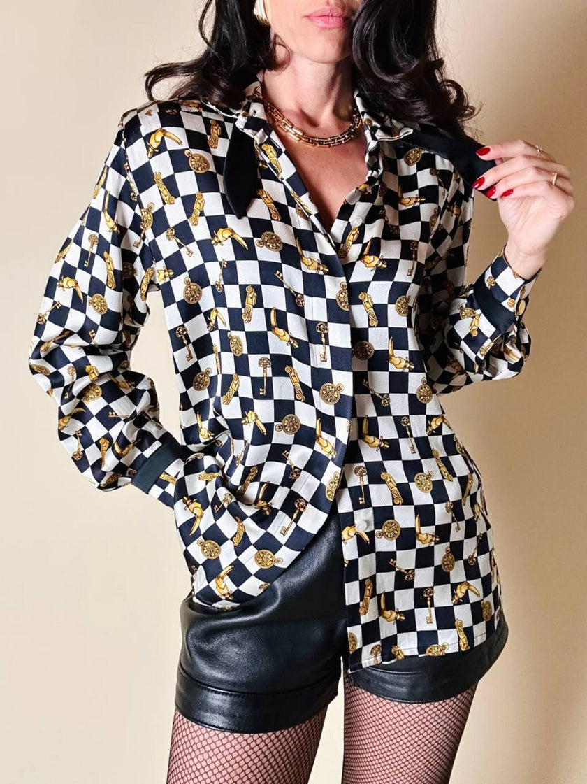 Camicia in raso di seta a scacchi con fiocco al collo “Escada”