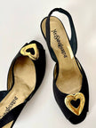 Sandali vintage Yves Saint Laurent in Crêpe de Chine nero con maxi cuori dorati
