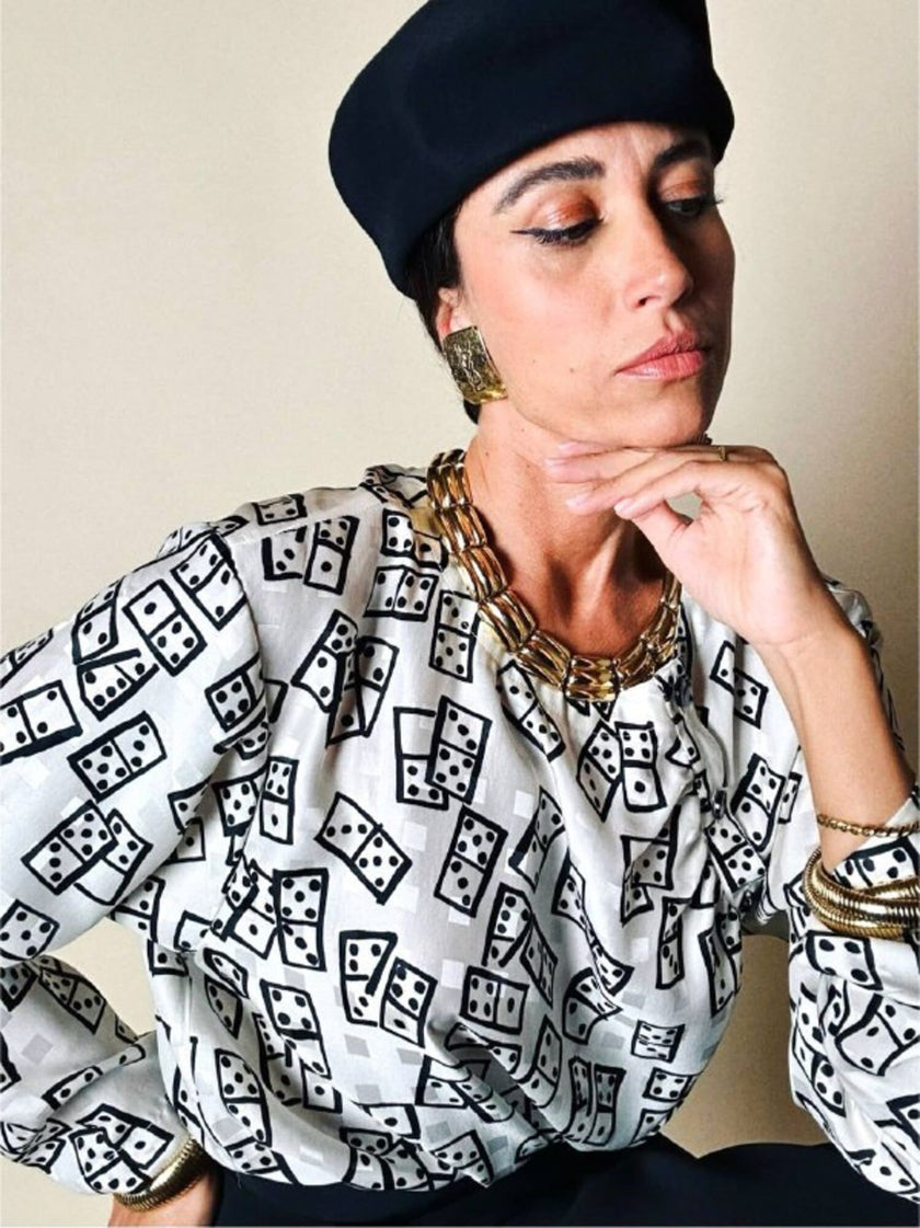 Maxi orecchini a clip dorati con logo YSL 