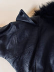 Bomber fatto a mano in pelle nera con maxi collo in mongolia