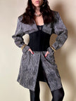 Blazer vintage Gianni Versace in seta goffrata a righe nere e avorio