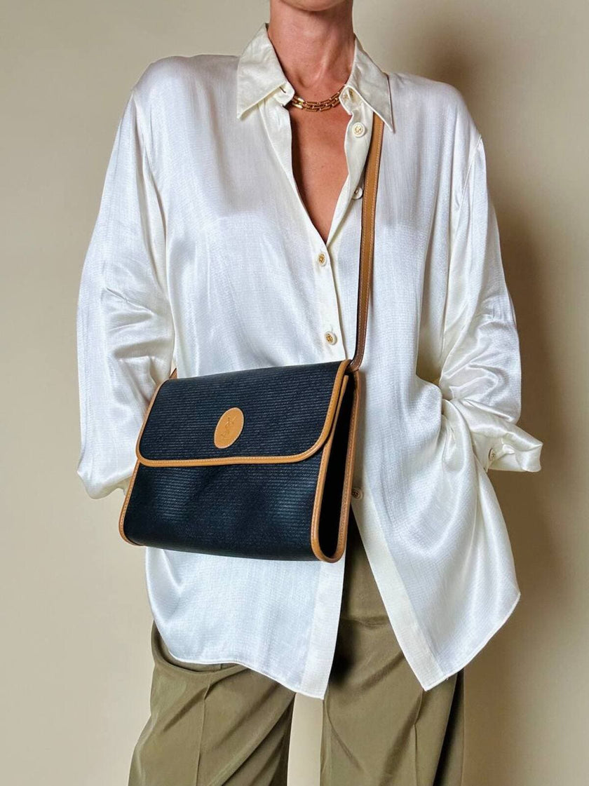 Camicia in raso avorio con bottoni gioiello “Divina”