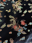 Qipao vintage in raso jacquard nero fantasia orientale con draghi e fenici