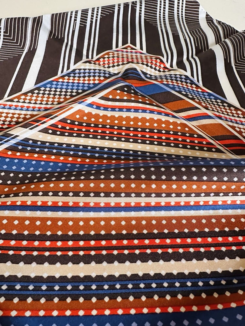 Foulard in seta Philippe De Villière con fantasia grafica multicolore
