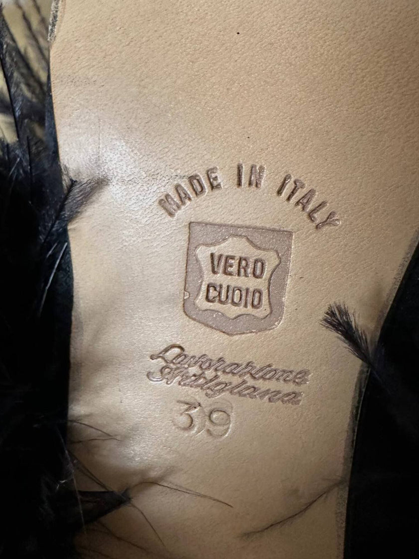 Sabot in raso di seta nero e piume di struzzo