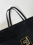 Borsa vintage Fendi in rete mesh nera con maxi logo FF